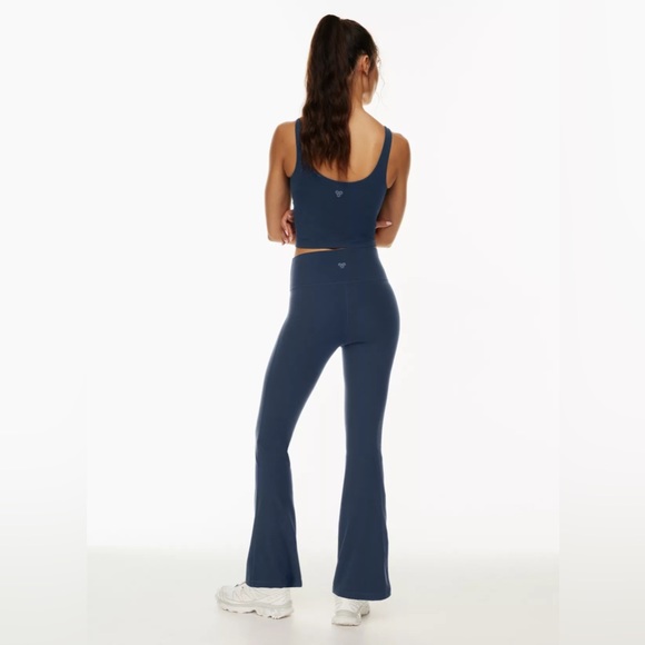 TnaBUTTER™ Atmosphere Flare Hi-Rise Legging - Picture 2 of 12